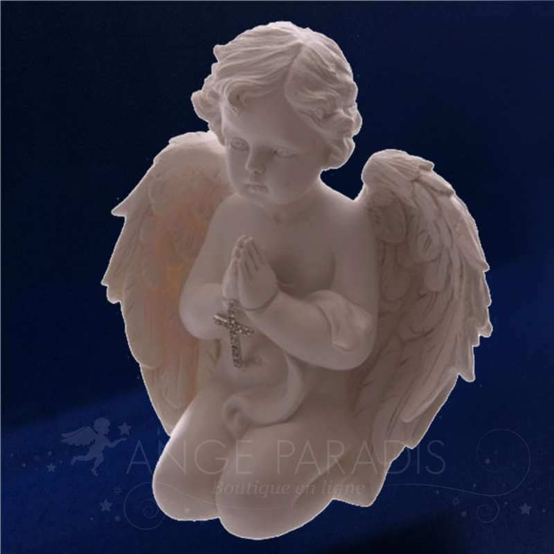 statue-ange-agenouille