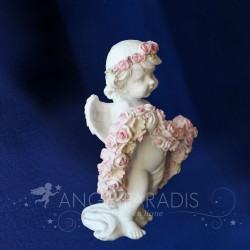 FIGURINE ANGE avec un coeur statuettes