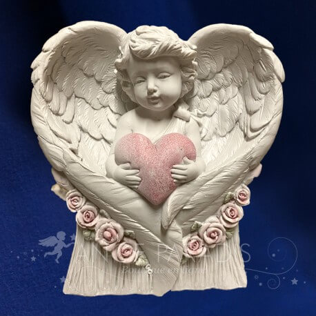 gros ange avec un coeur - déco d'anges