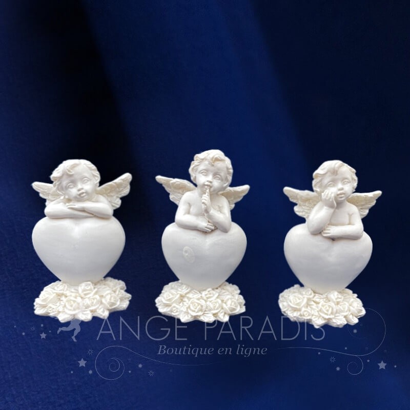 3 Figurines D'ange Sur Coeur - 5,5cm