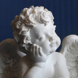 ange figurine
